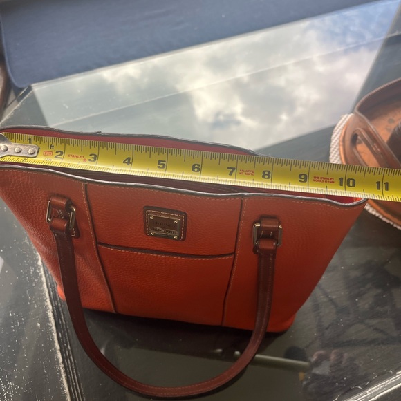Dooney & Bourke Vibrant Orange Tote 50.00 - Picture 5 of 15